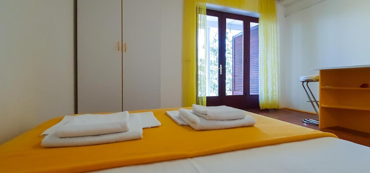 Apartment Buco สตารีกราด-ปาเคลนีซา ภายนอก รูปภาพ