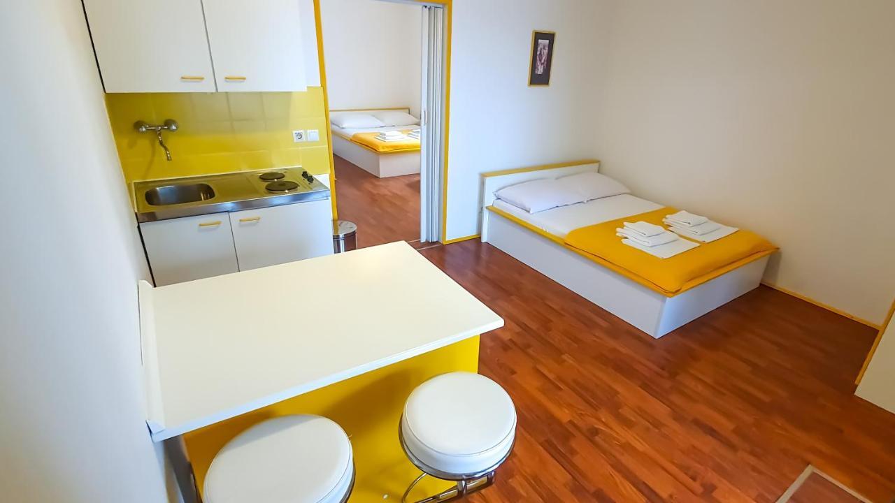 Apartment Buco สตารีกราด-ปาเคลนีซา ภายนอก รูปภาพ